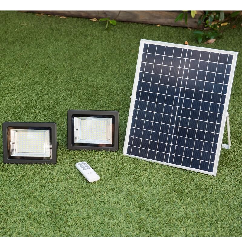 Comprar Foco Solar Doble para jardín 3W